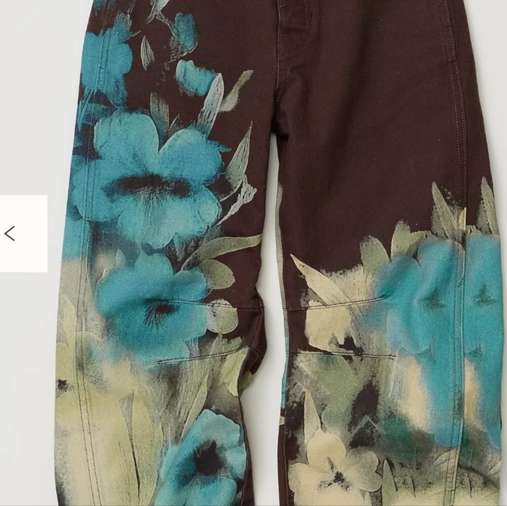 We The Free Good Luck Brown Floral Barrel Jeans *NWT *Size 29 - Picture 3 of 4